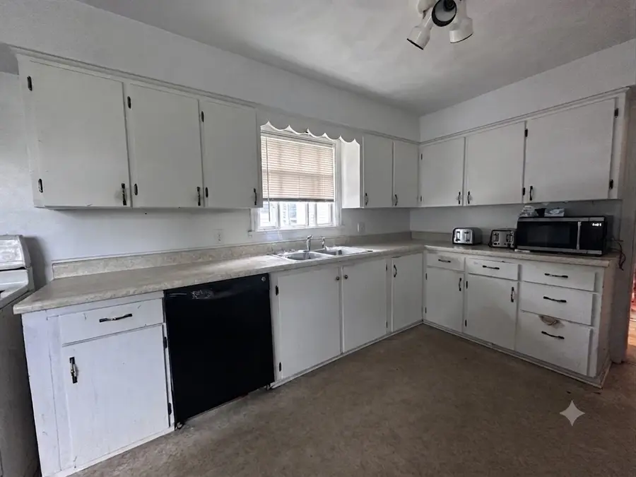 1163 W 27th Street, Erie, PA 16508 - #2