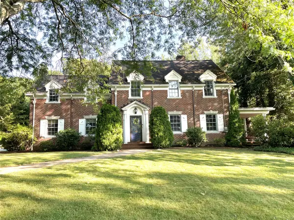 439 W Arlington Road, Erie, PA 16509