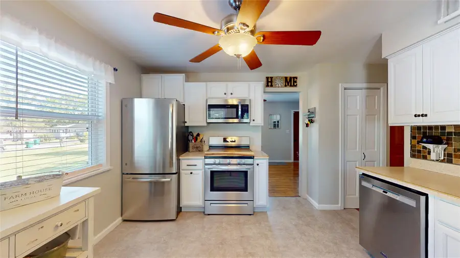 1230 Villa Sites Avenue, Harborcreek, PA 16421 - #2
