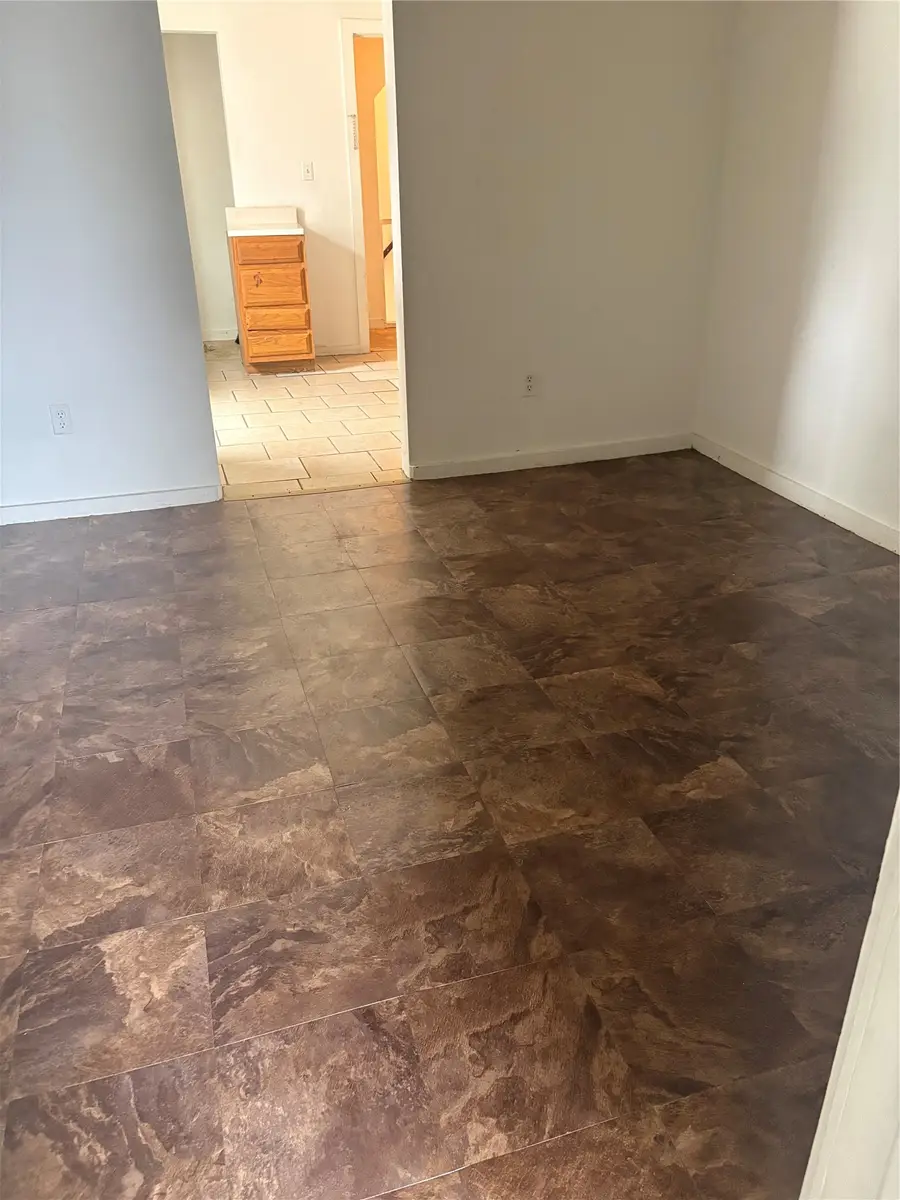 325 E 2nd Street, Erie, PA 16507 - #2