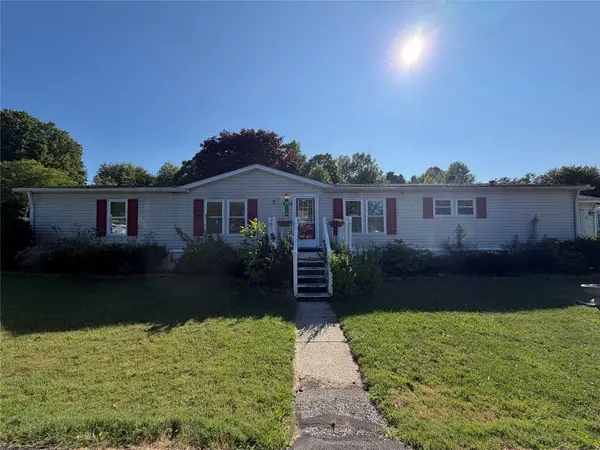 555 Shadybrook Circle W, Girard, PA 16417
