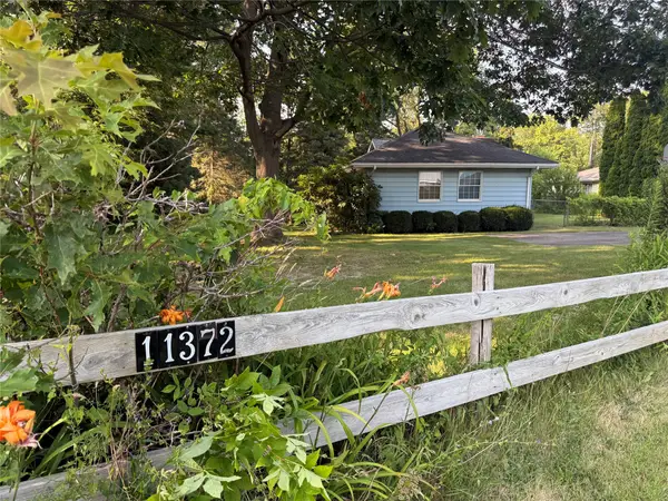 11372 E Lake Road, North East, PA 16428