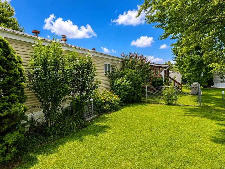 562 Shadybrook Circle W, Girard, PA 16417 - #2