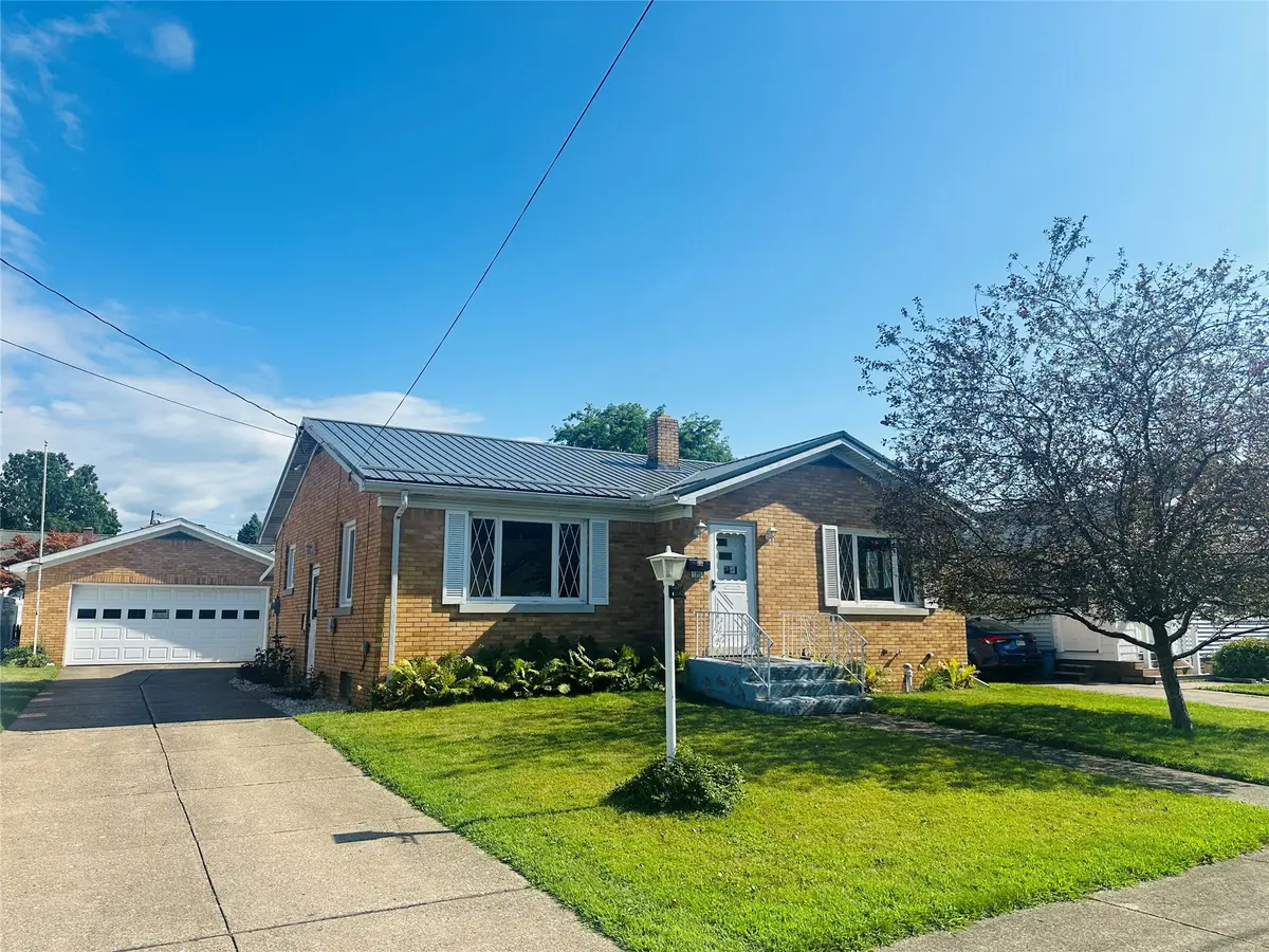 1355 W 33rd Street, Erie, PA 16508 - #1