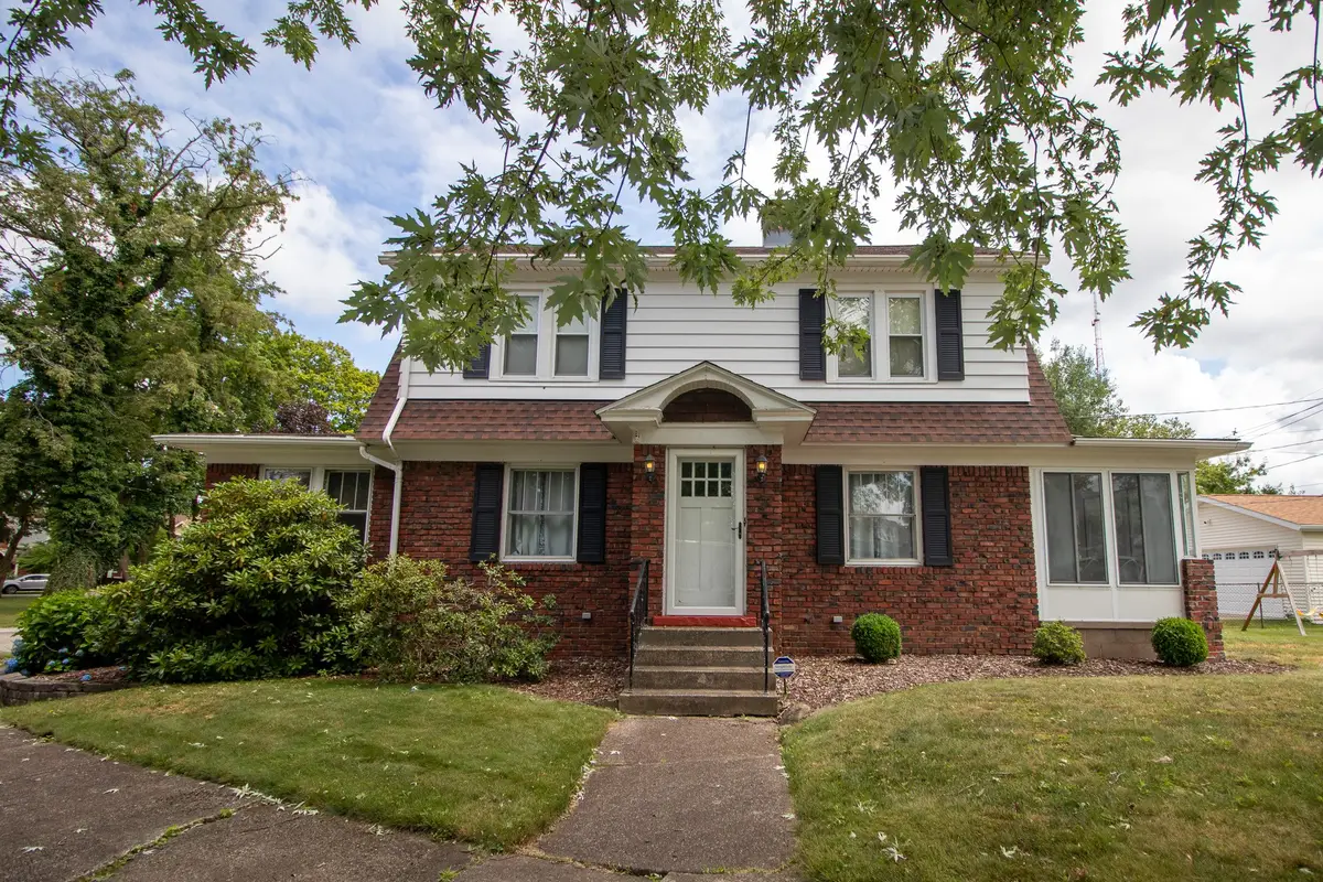 137 W 34th Street, Erie, PA 16508 - #1