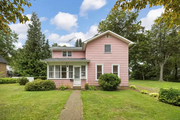 21 Smedley Street, North East, PA 16428