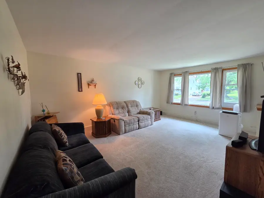 1040 W 36th Street, Erie, PA 16508 - #2