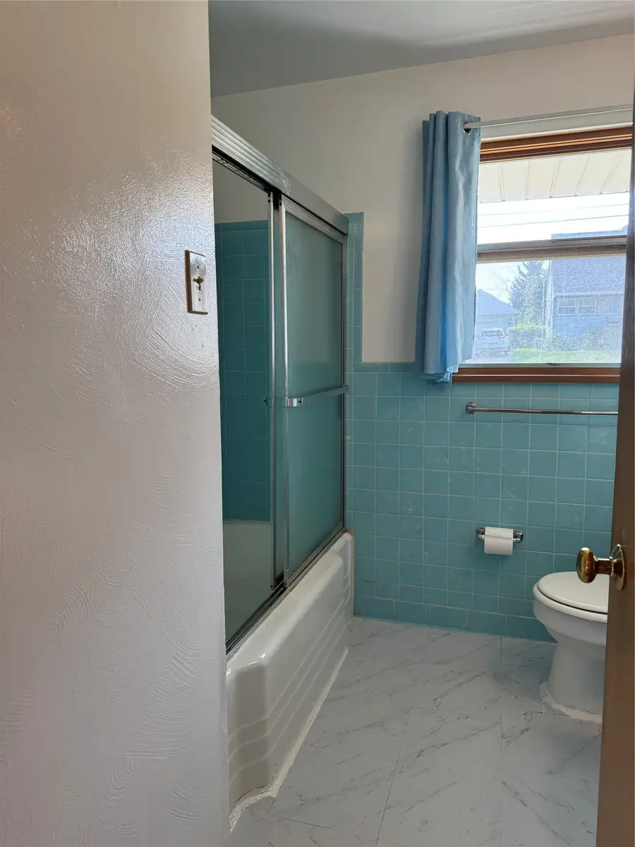 1840 W 34 Street, Erie, PA 16508 - #3