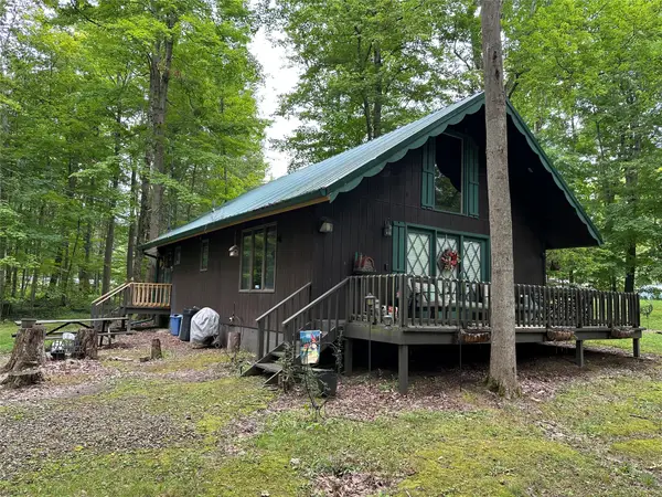 2742 Rockwell Drive, Linesville, PA 16424