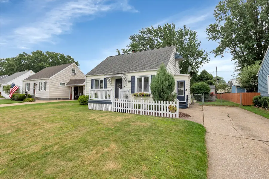 915 E 35th Street, Erie, PA 16504 - #2