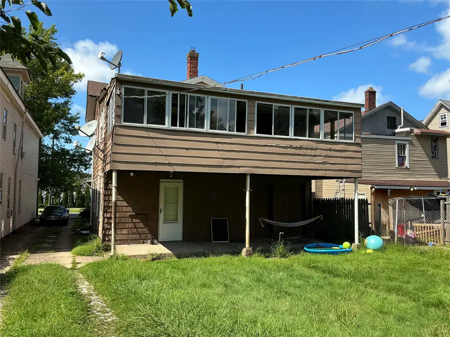 437 E 10th Street, Erie, PA 16503 - #3