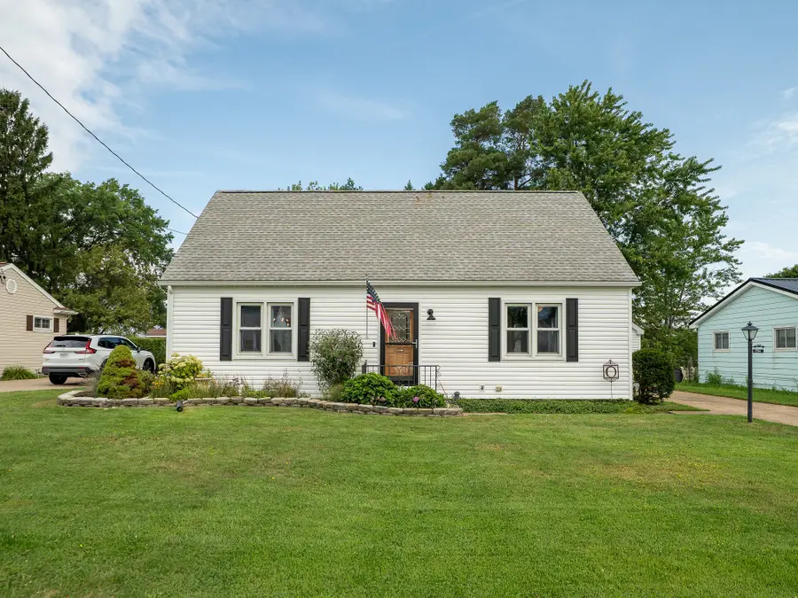 1704 W 40th Street, Erie, PA 16509 - #2