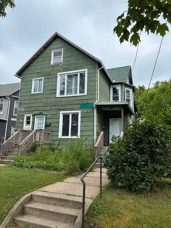 218 E 10th Street, Erie, PA 16503