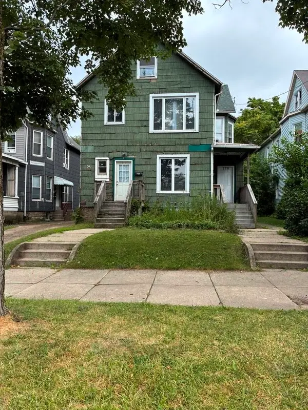 218 E 10th Street, Erie, PA 16503 - #2