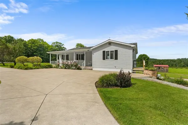 2382 Hare Road, Waterford, PA 16441