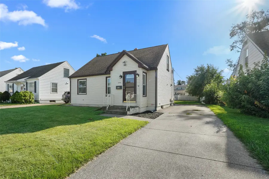 3418 Charlotte Avenue, Erie, PA 16508 - #2