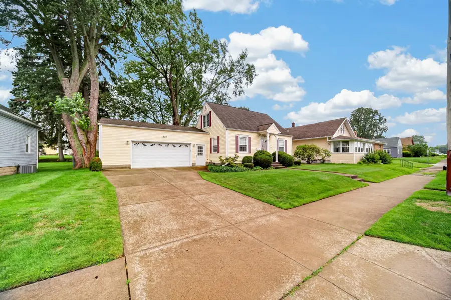 1369 W 32nd Street, Erie, PA 16508 - #2