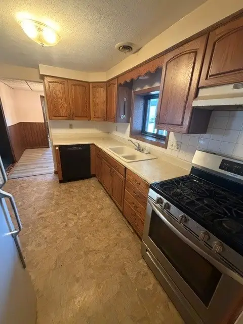 422 Montpelier Avenue, Erie, PA 16505 - #2