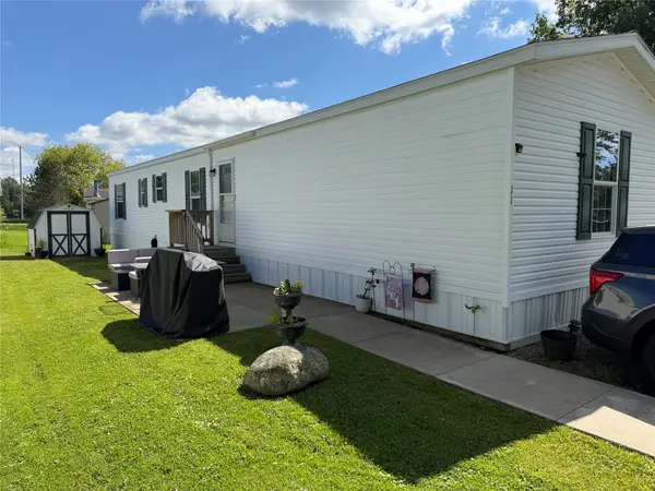 11 Aspen Drive, Mckean, PA 16426
