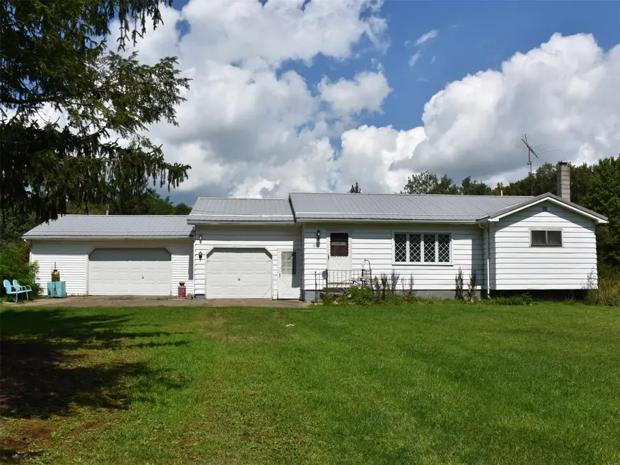 1902 W Center Road, Linesville, PA 16424 - #2