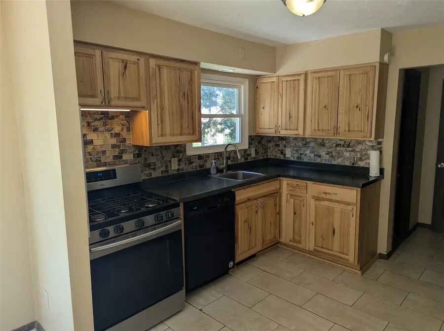 3906 Page Street, Erie, PA 16510 - #3
