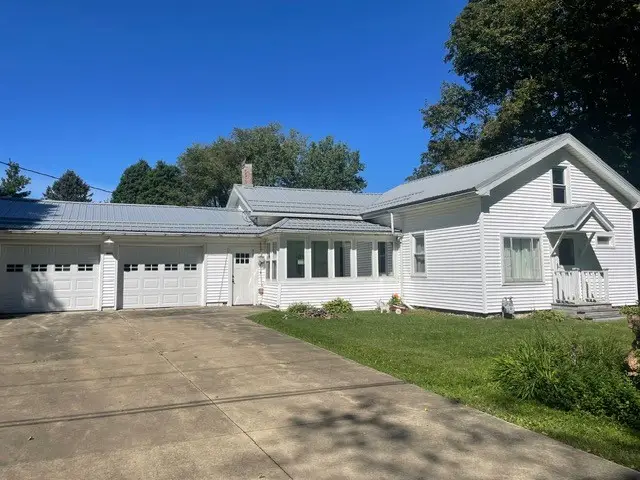 11376 W Pleasant Street, Corry, PA 16407 - #2