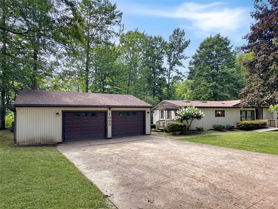 7000 Crestview Drive, Erie, PA 16509 - #2