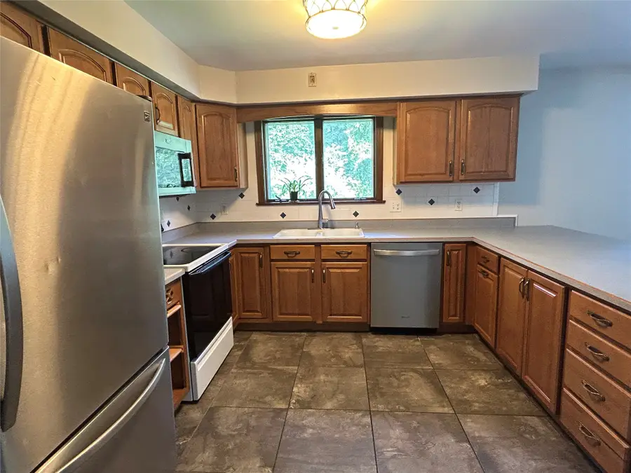 130 E Arlington Road, Erie, PA 16509 - #3