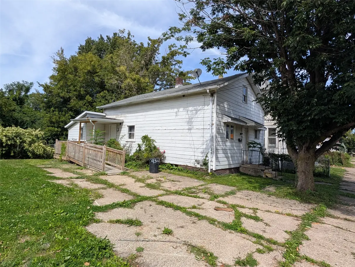 930 W 17th Street, Erie, PA 16502 - #1