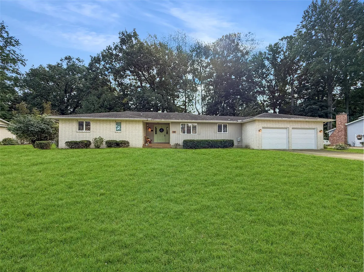 811 Pine Tree Drive, Girard, PA 16417 - #1
