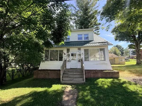 12538 Comstock Street, Conneaut Lake, PA 16316