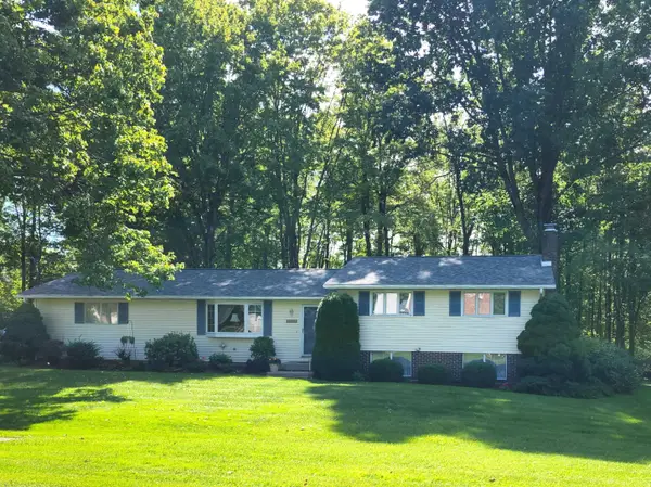 12453 Hickory Drive, Conneaut Lake, PA 16316
