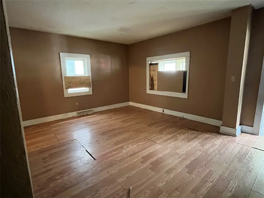 735 E 24th Street, Erie, PA 16503 - #3