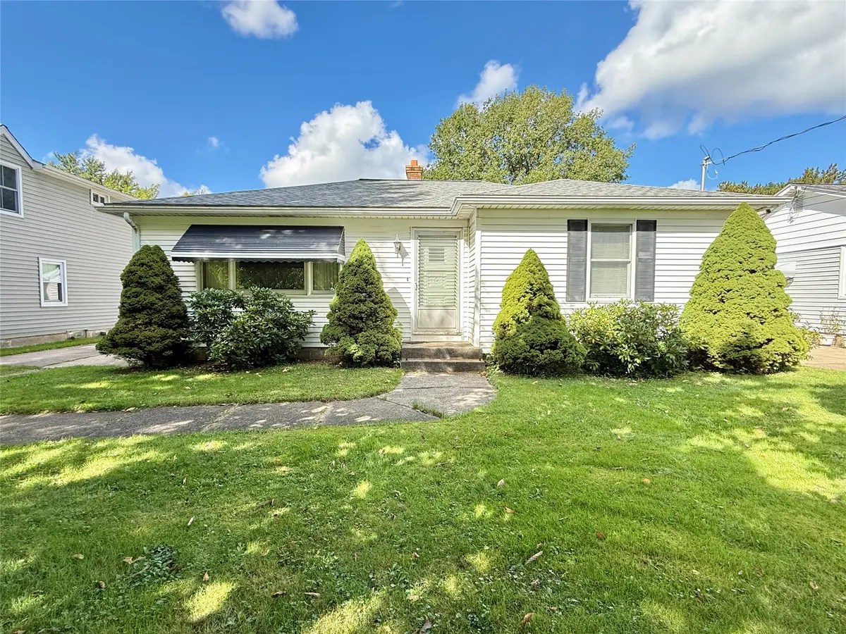 1140 E Grandview Boulevard, Erie, PA 16504 - #1