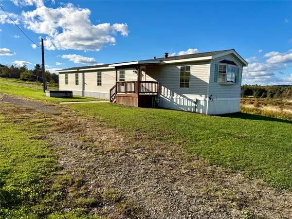 1275 Sample Flats Road, Corry, PA 16407