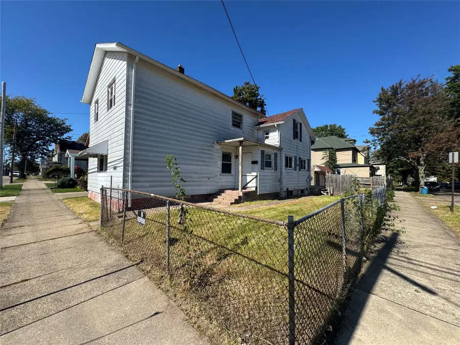 460 E 11th Street, Erie, PA 16503 - #2