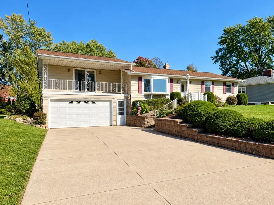 5931 Crest Drive, Millcreek, PA 16509 - #2