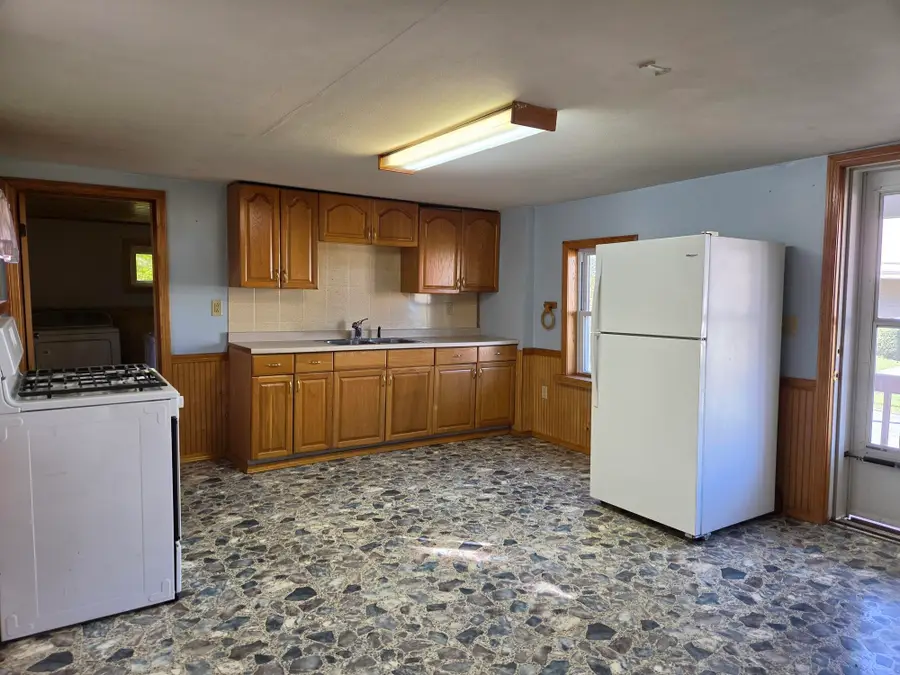 238 W Smith Street, Corry, PA 16407 - #3