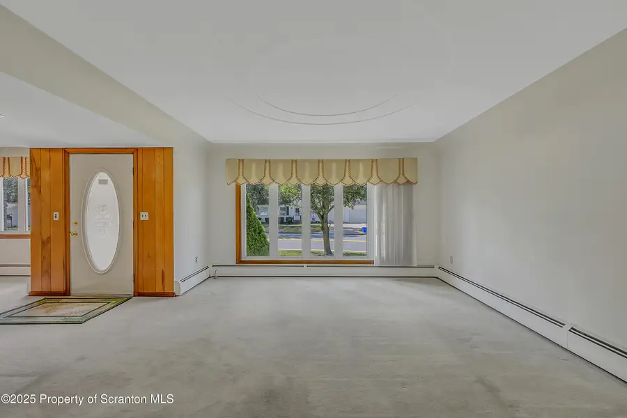 602 Milwaukee Avenue, Old Forge, PA 18518 - Image #2