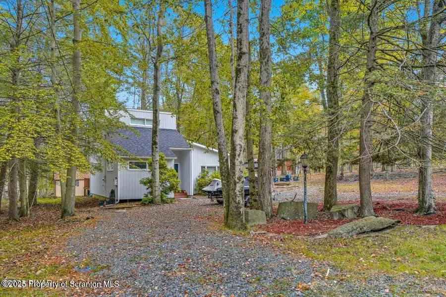 1045 Mountain Top Drive, Lake Ariel, PA 18436 - Image #2