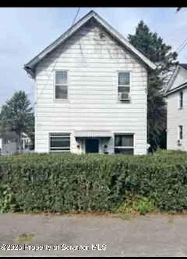 143 Bellman Street, Throop, PA 18512