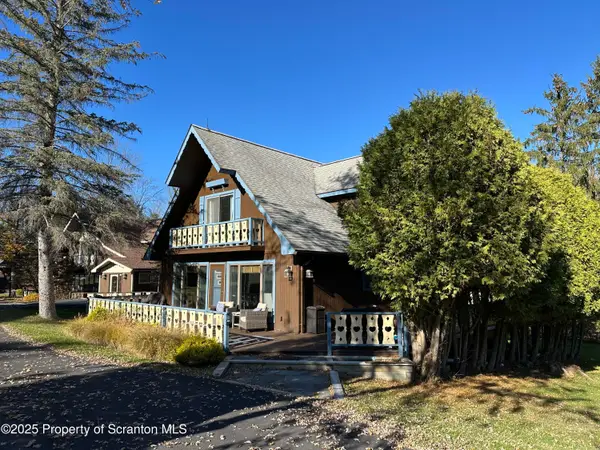 25 Fall Place Place, Union Dale, PA 18470