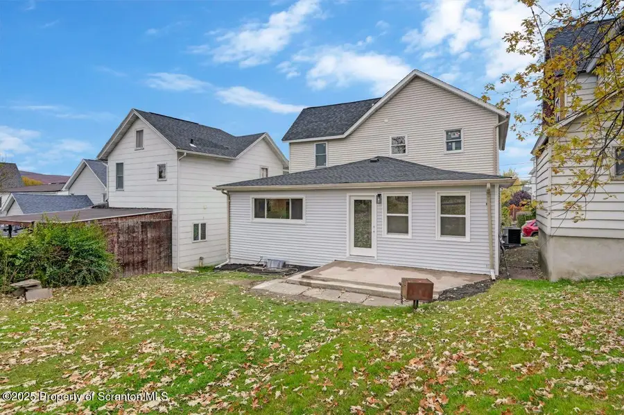 136 E Grove Street, Taylor, PA 18517 - Image #3