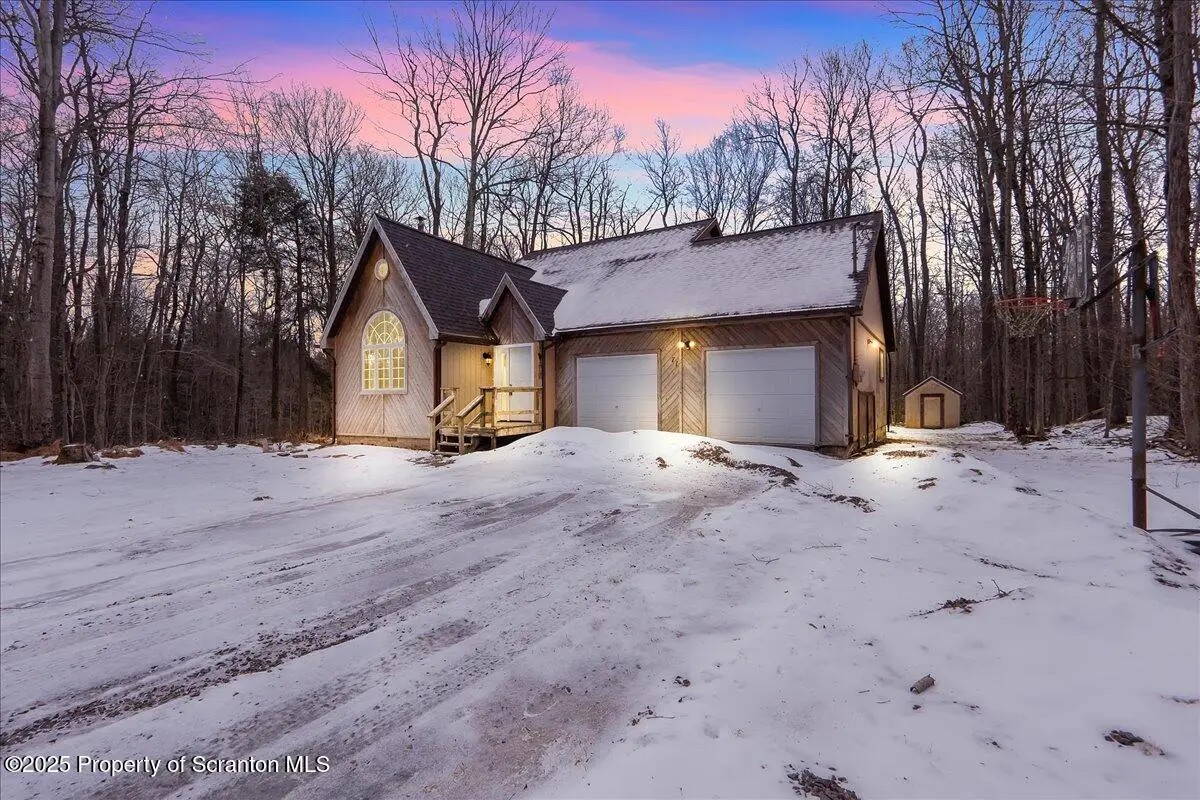 1103 Apache Trail, Gouldsboro, PA 18424 - Image #1