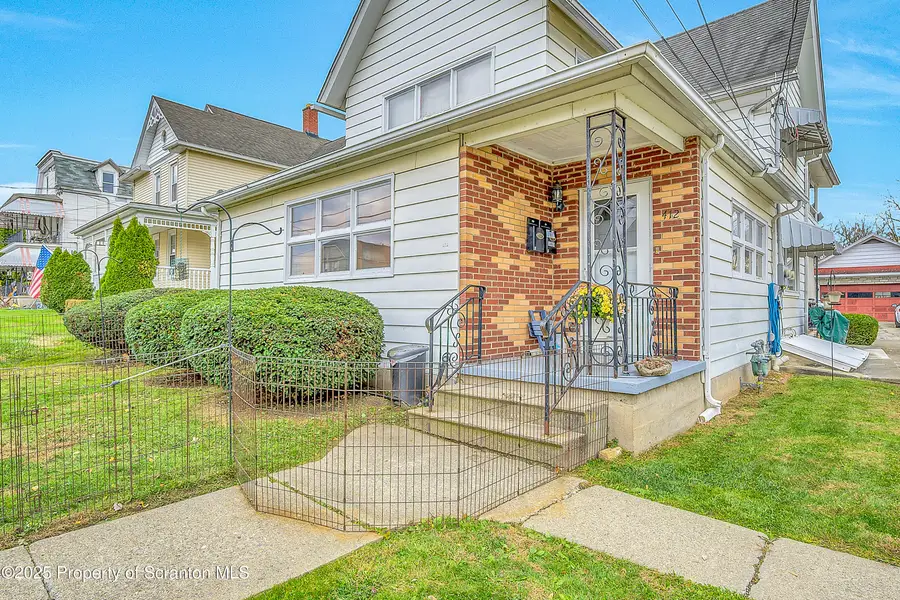 412 Academy Street, Peckville, PA 18452 - Image #2