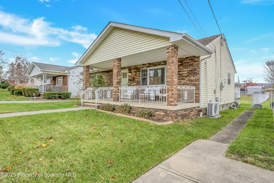 3742 Laurel Avenue, Moosic, PA 18507 - Image #2