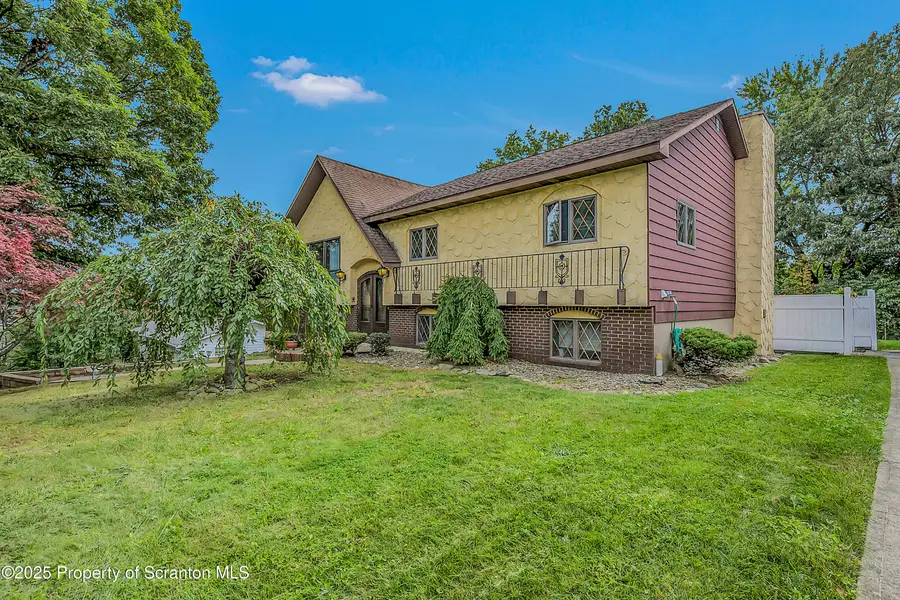 736 Oak Street, Taylor, PA 18517 - Image #3
