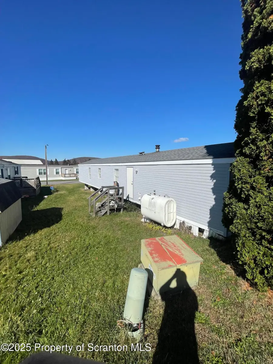 105 S Lakewood Drive, Inkerman, PA 18640 - Image #2