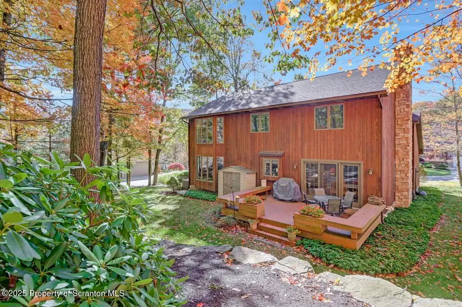 607 Skyline S, South Abington Township, PA 18411 - Image #3