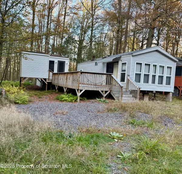 160 Cavalry Court, Covington Twp, PA 18424